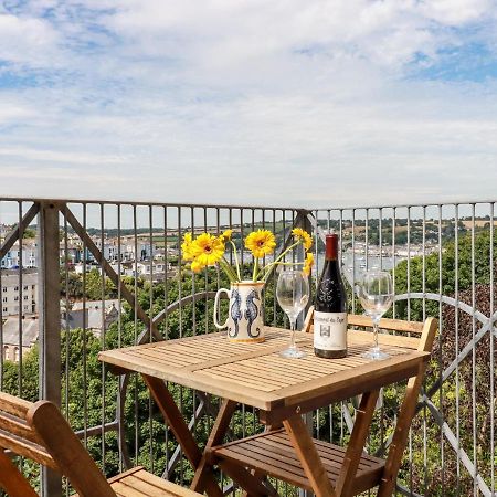 River View ファルマス エクステリア 写真